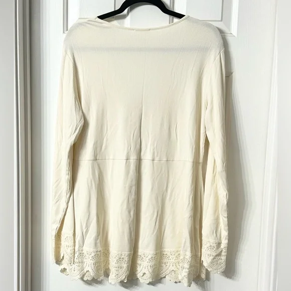 VENUS - Babydoll Lace Trim Top - Picture 8 of 8